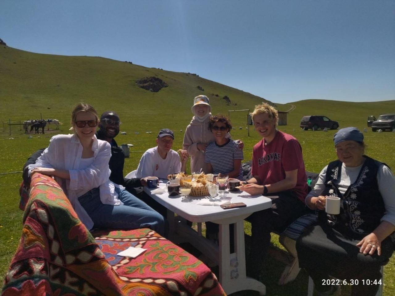 Yurt Camp Azamat At Song Kol Lake Bagysh Kültér fotó