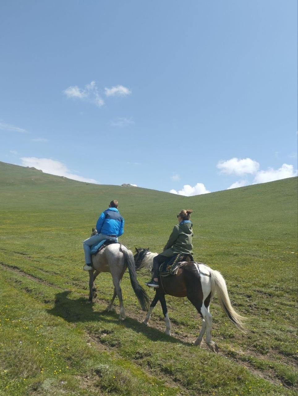 Yurt Camp Azamat At Song Kol Lake Bagysh Kültér fotó