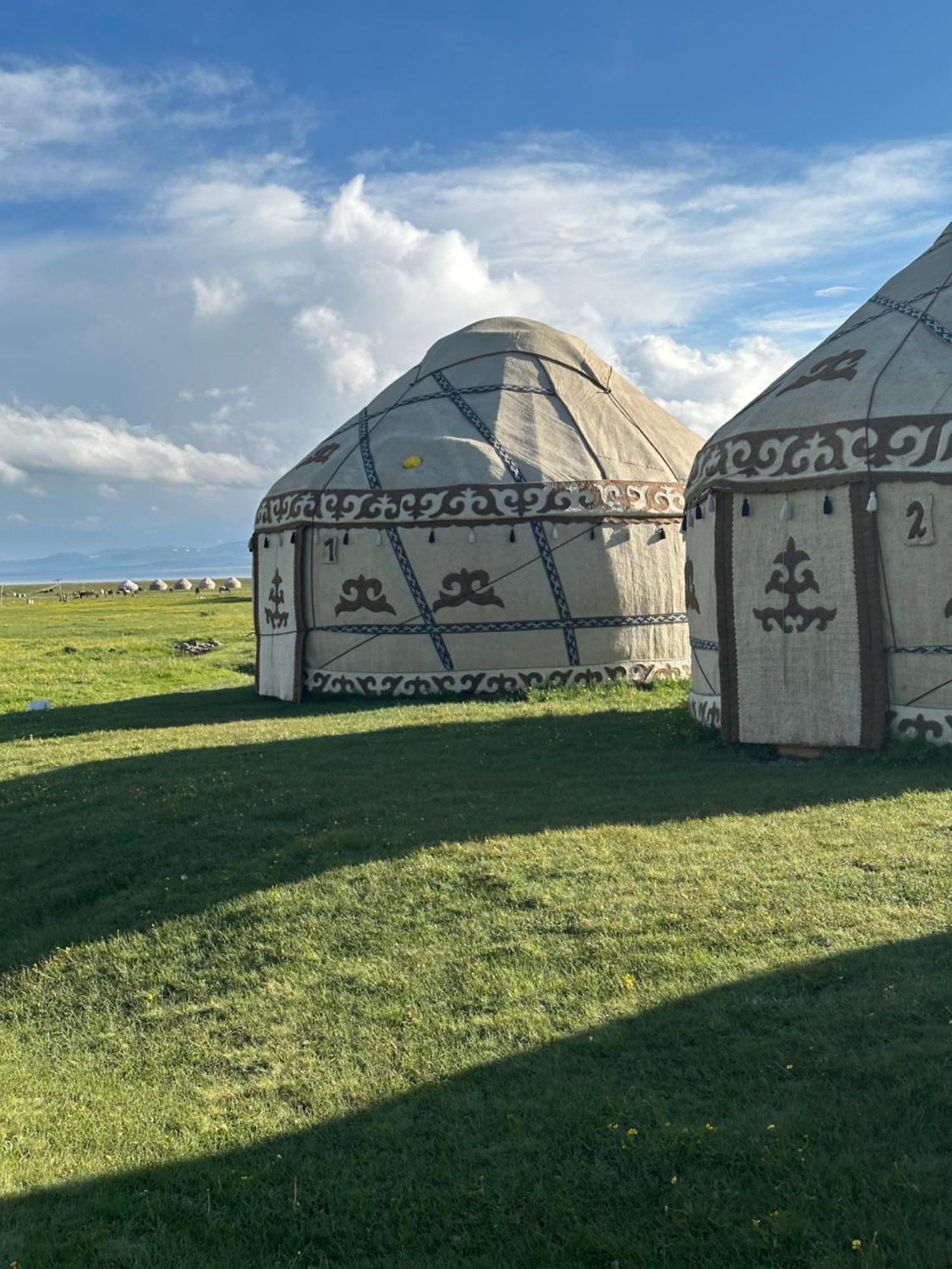 Yurt Camp Azamat At Song Kol Lake Bagysh Kültér fotó