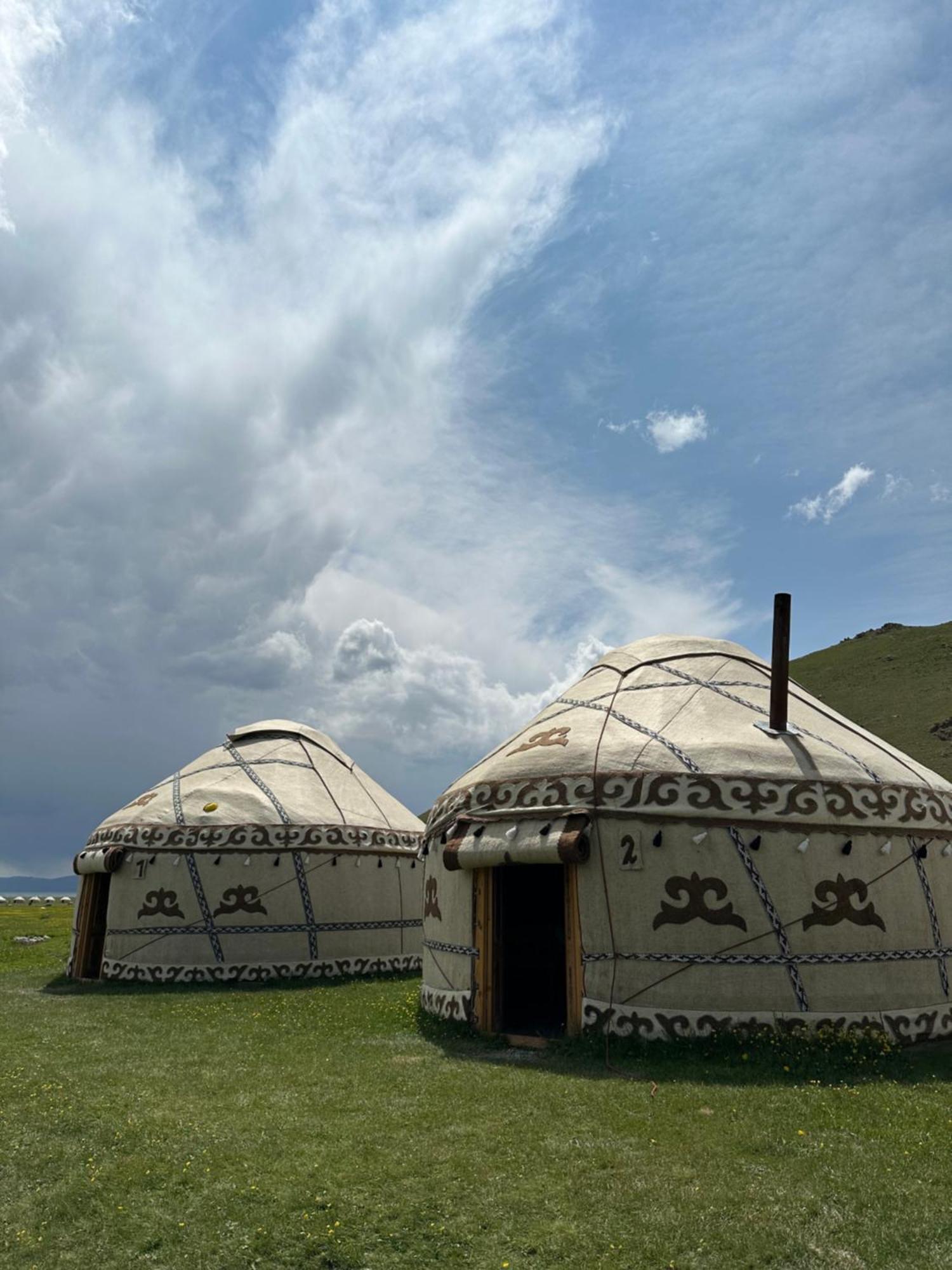 Yurt Camp Azamat At Song Kol Lake Bagysh Kültér fotó