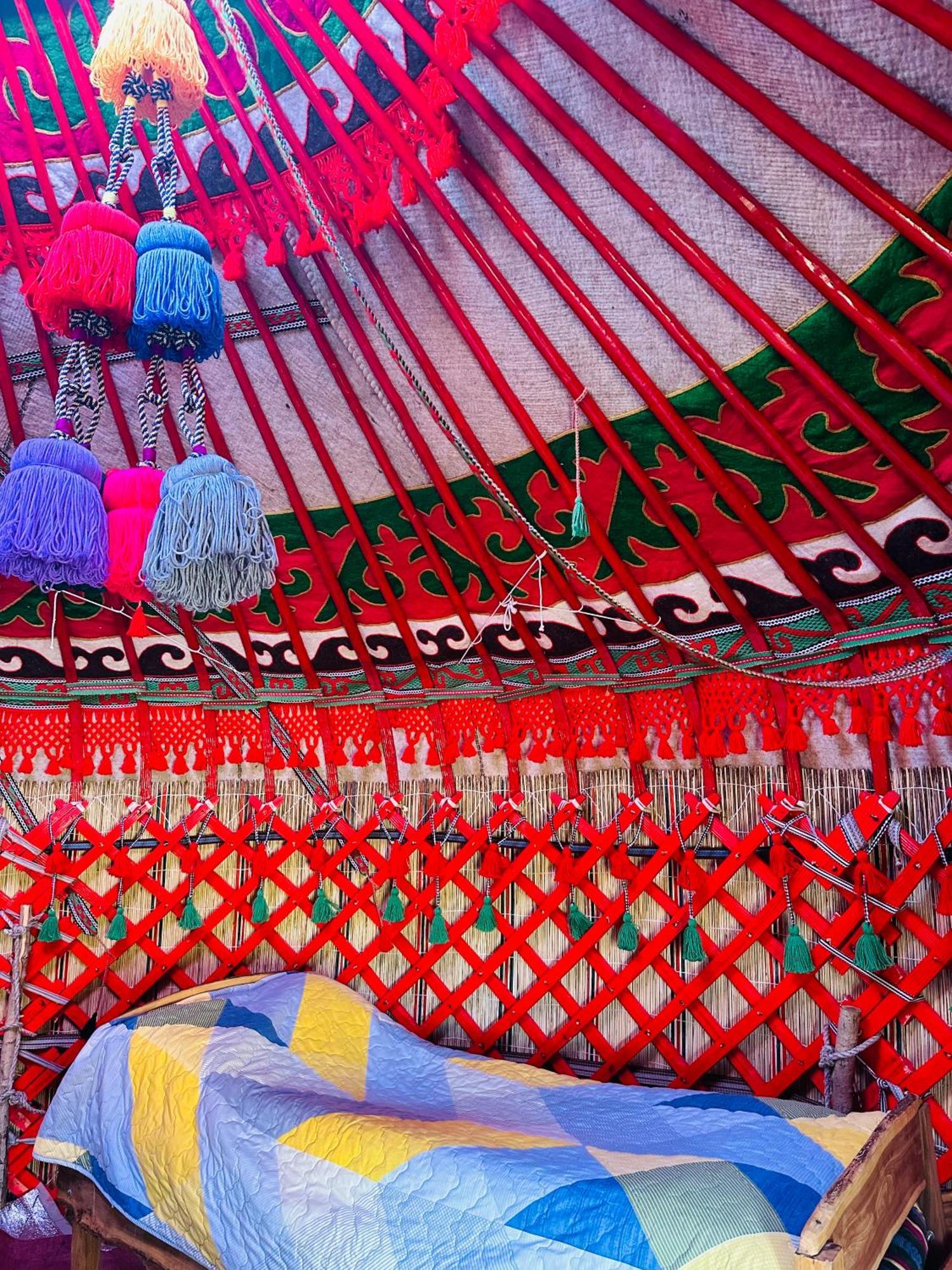 Yurt Camp Azamat At Song Kol Lake Bagysh Kültér fotó